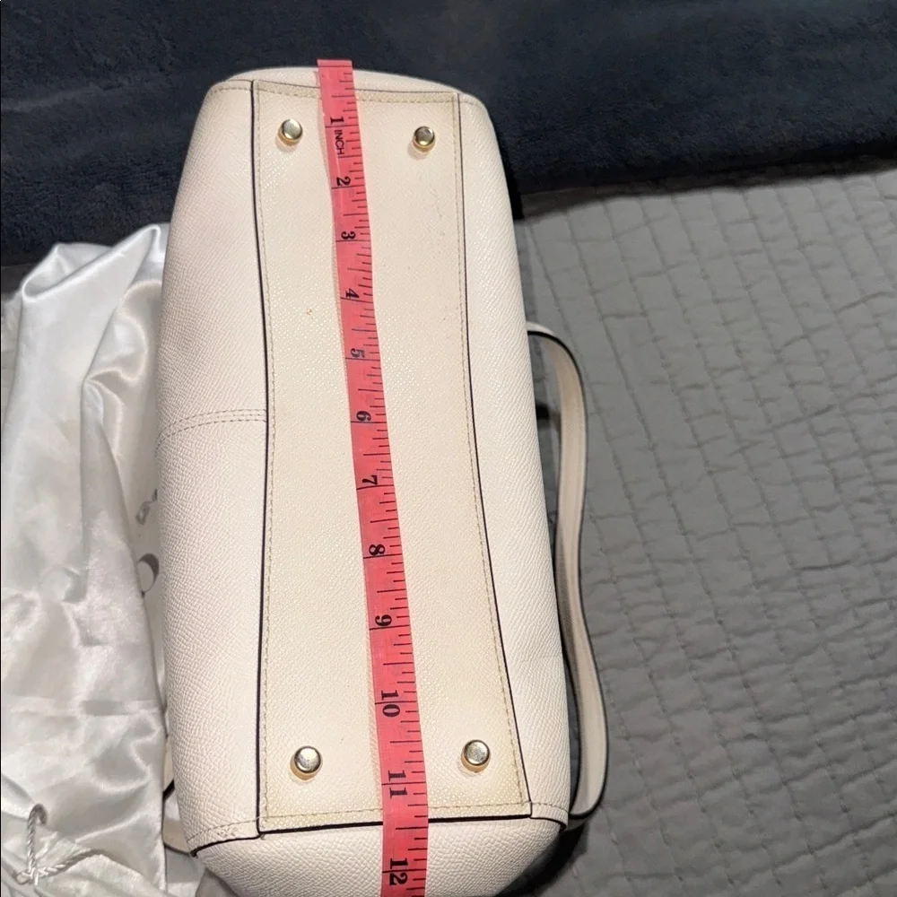 COACH PURSE IN BONE COLOR WITH GOLD